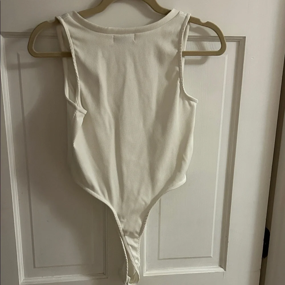 Edikted Ribbed Bodysuit - Picture 9 of 9
